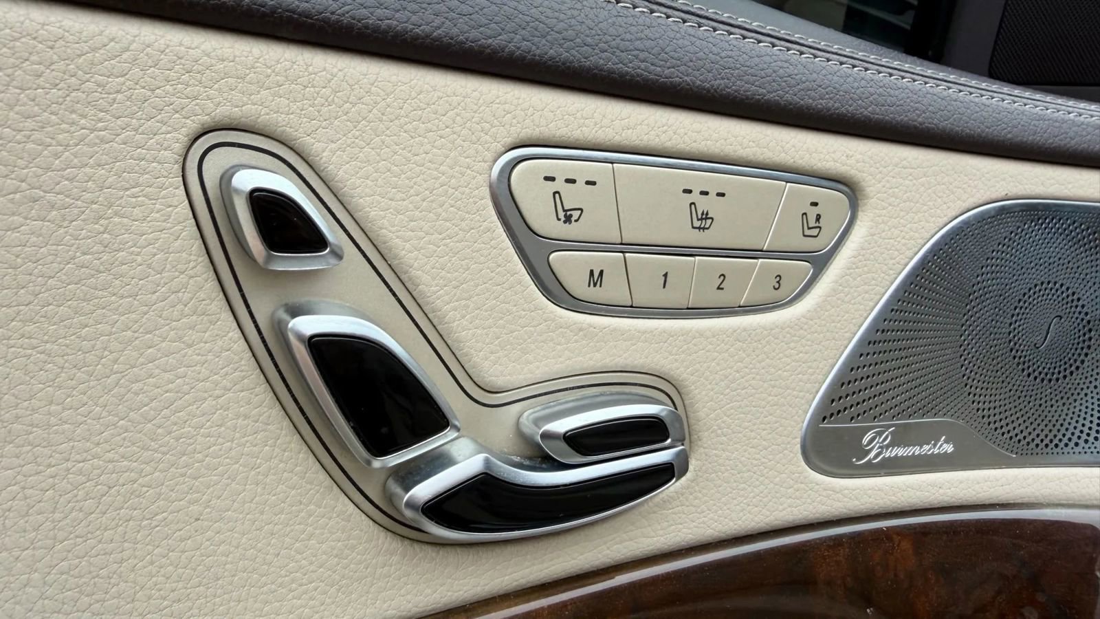 Used 2015 Mercedes-Benz S 550 4MATIC Sedan image 33