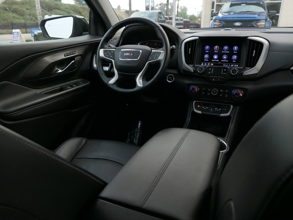 Used 2023 GMC Terrain SLT w/ Elevation Edition image 28