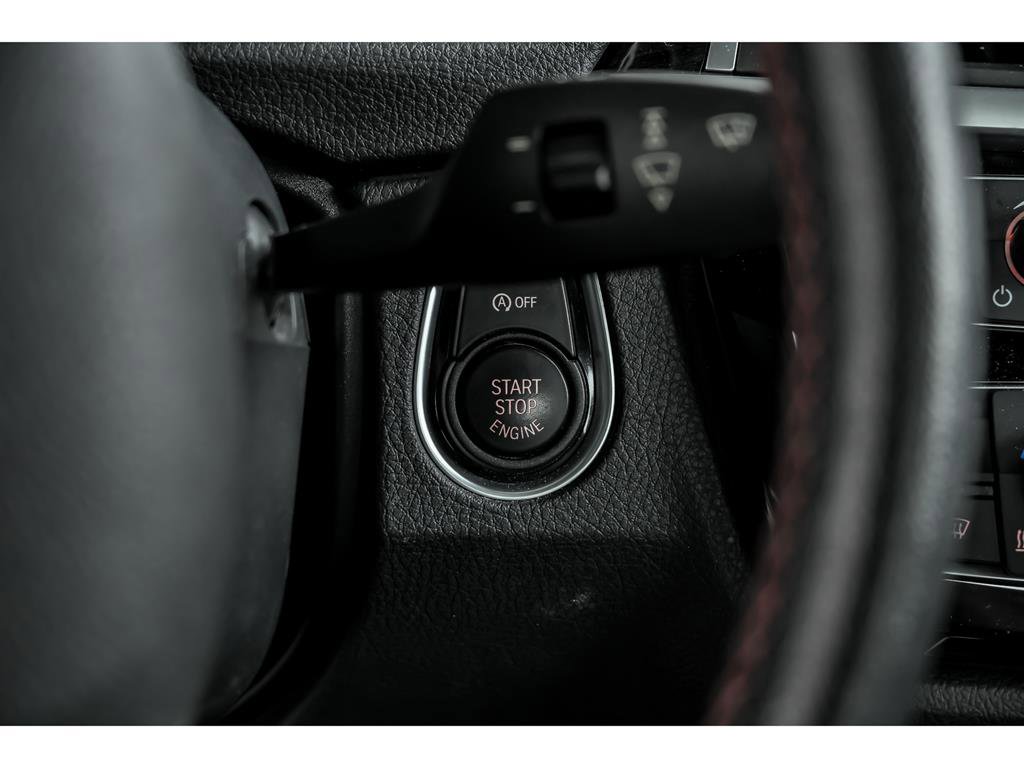 Used 2017 BMW 330i xDrive Sedan image 18