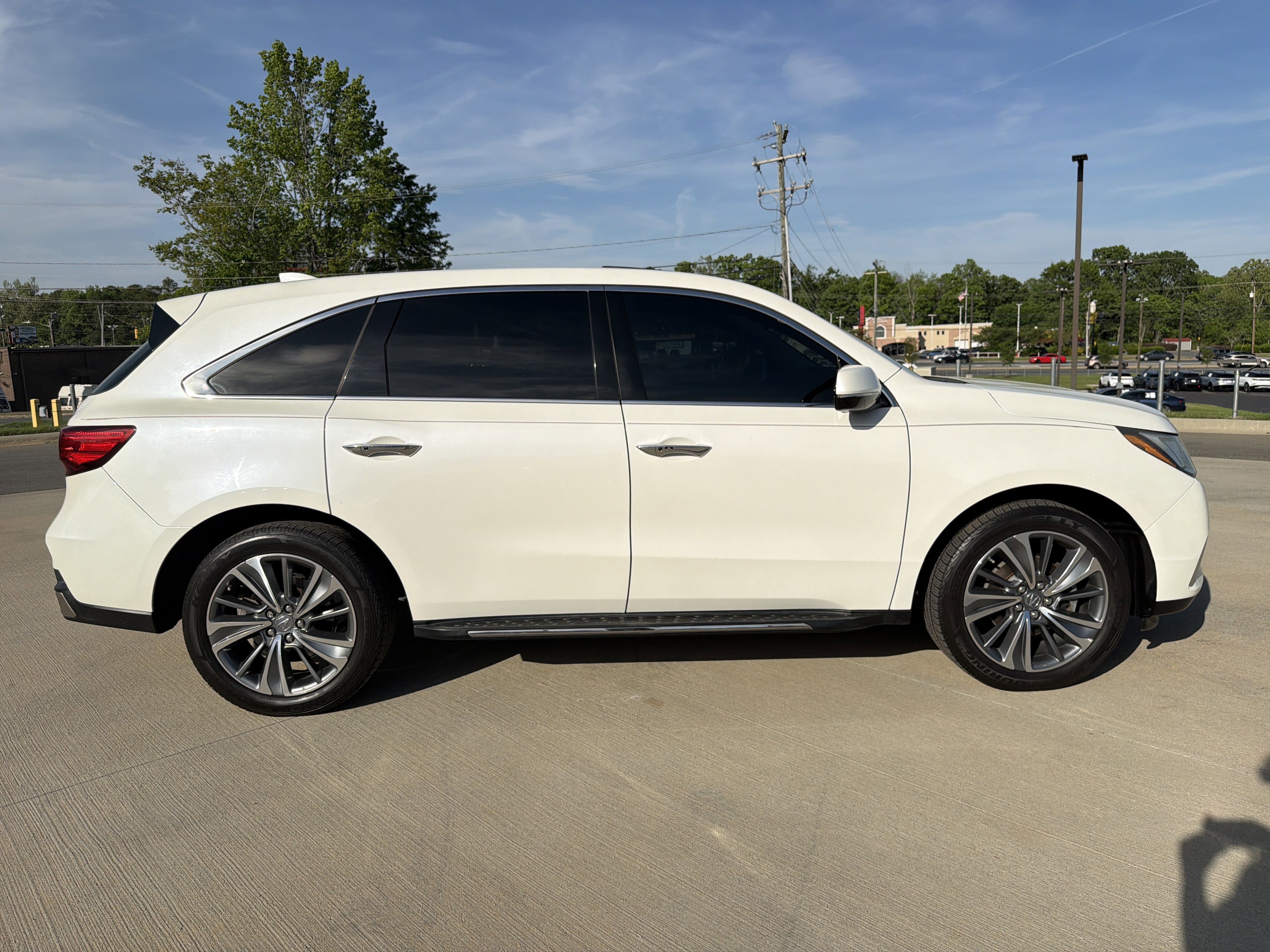 Certified 2017 Acura MDX SH-AWD w/ Technology Package image 16