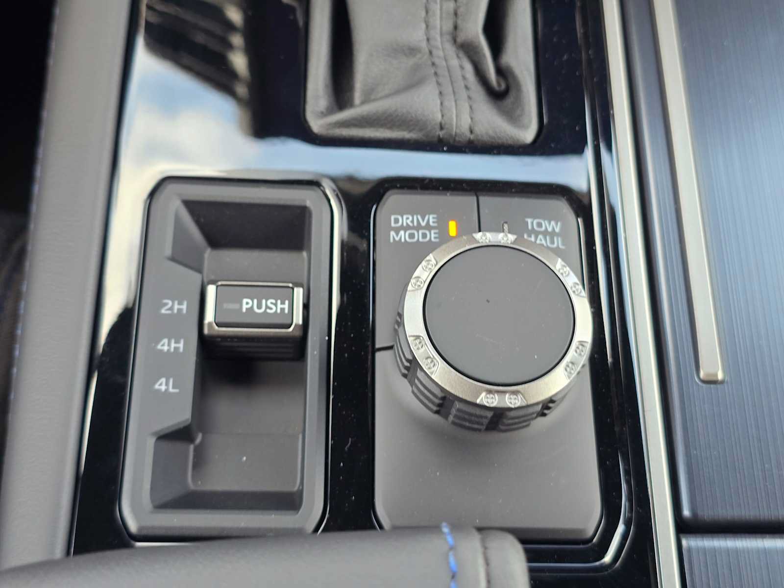 New 2026 Toyota Sequoia Platinum AWD/4WD image 29