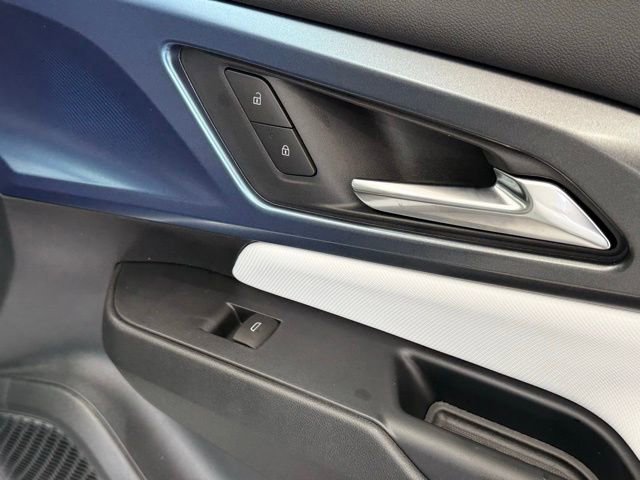 New 2026 Chevrolet Equinox EV LT w/ Convenience Package II AWD/4WD image 26