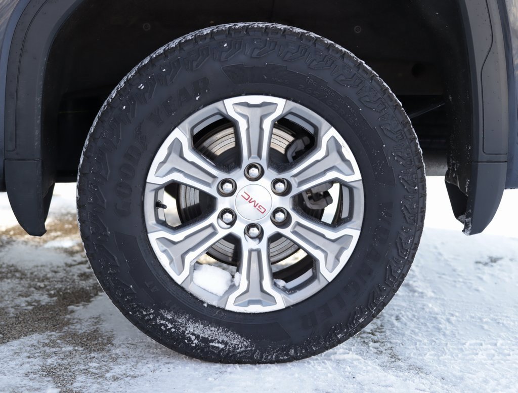 Used 2023 GMC Sierra 1500 SLT w/ SLT Convenience Package image 40