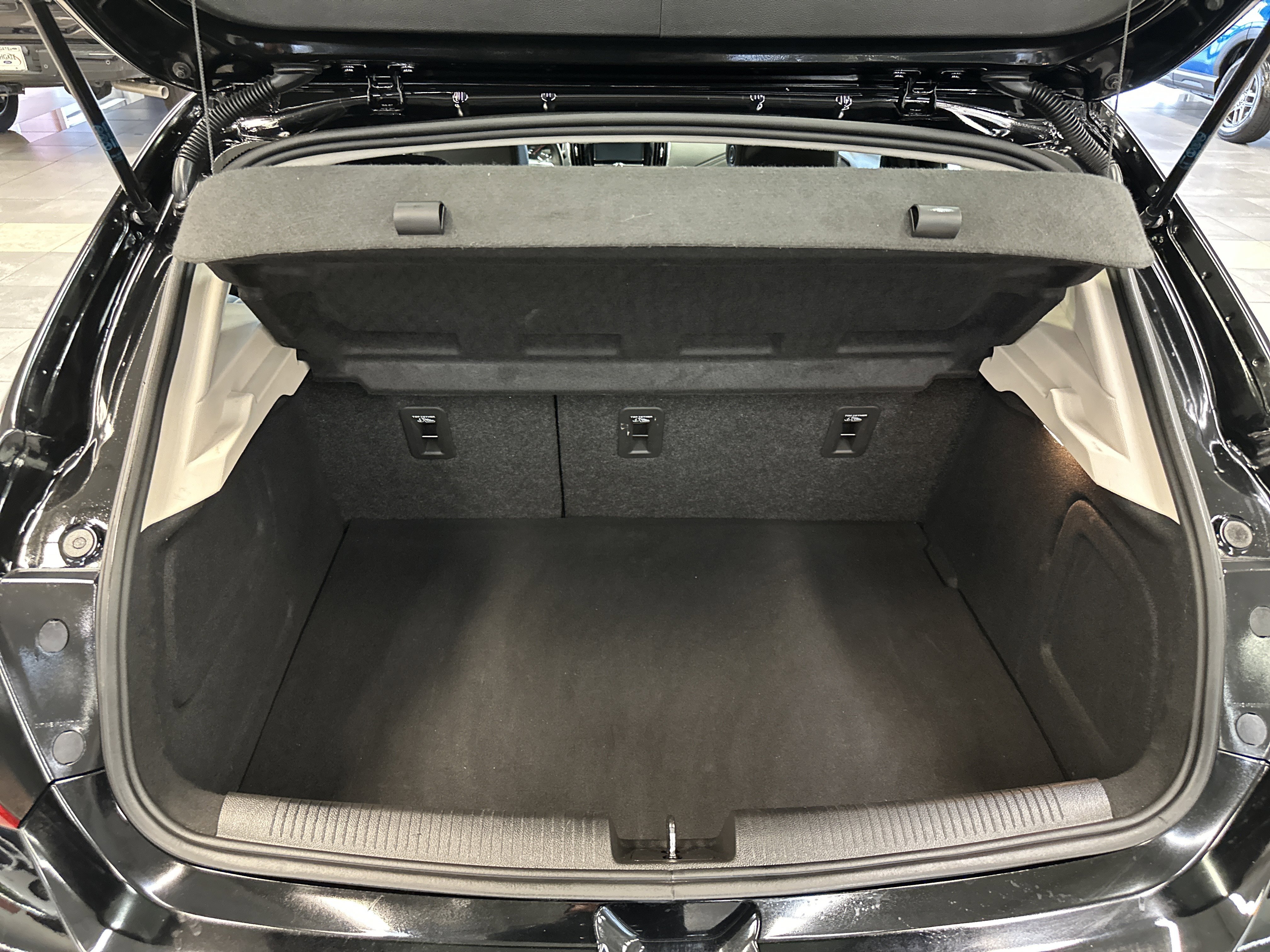 Used 2018 Chevrolet Cruze Premier image 6