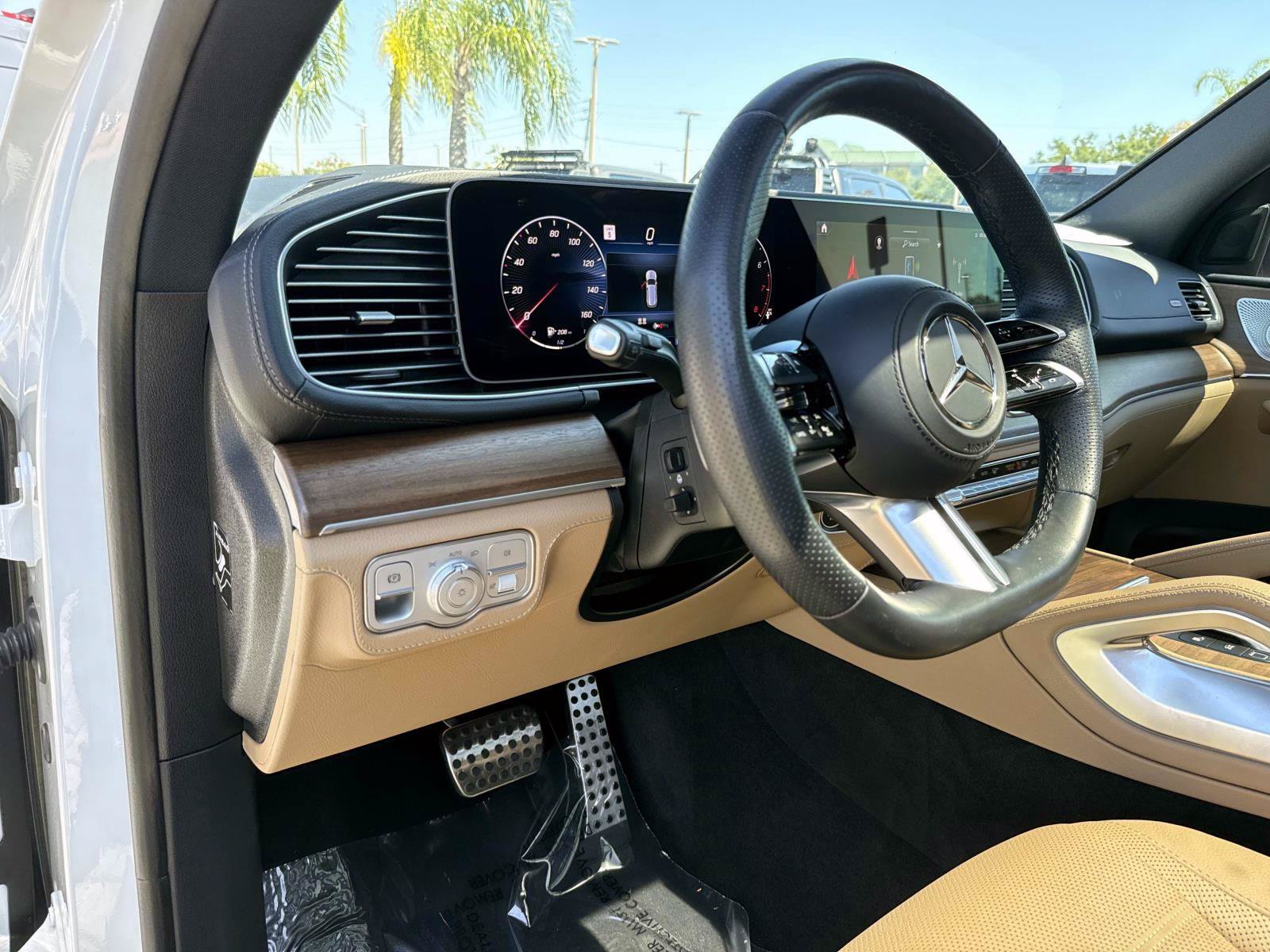 Used 2025 Mercedes-Benz GLS 450 4MATIC image 20