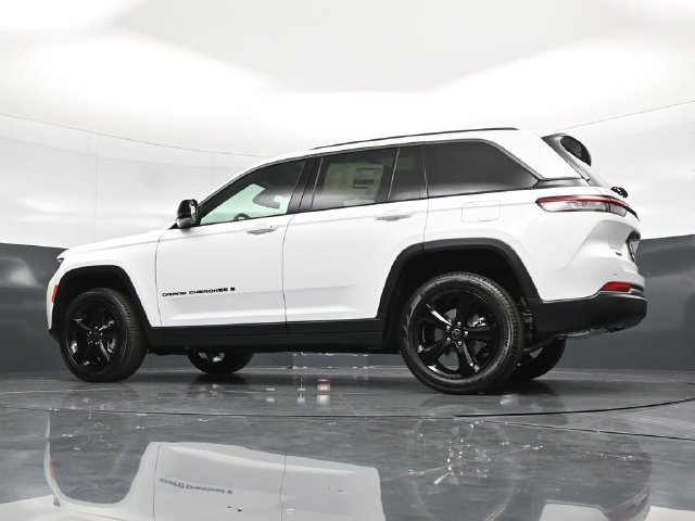 New 2027 Jeep Grand Cherokee Limited w/ Limited Altitude Package AWD/4WD image 62