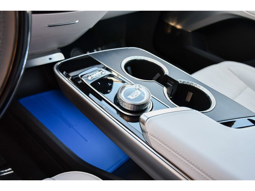 Certified 2024 Cadillac Lyriq Sport AWD/4WD image 32