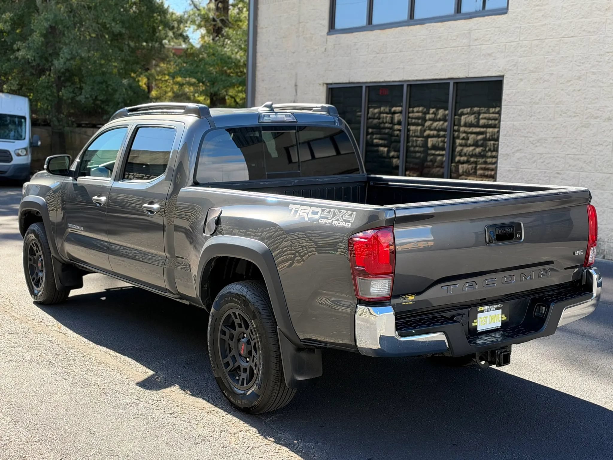 Used 2019 Toyota Tacoma TRD Off-Road AWD/4WD image 9