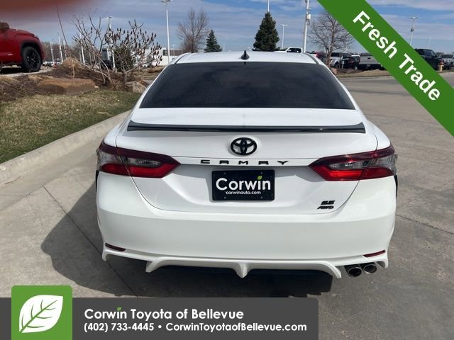 Used 2024 Toyota Camry SE image 5