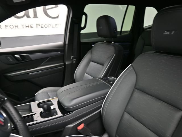 Used 2025 Buick Enclave Sport Touring FWD image 16