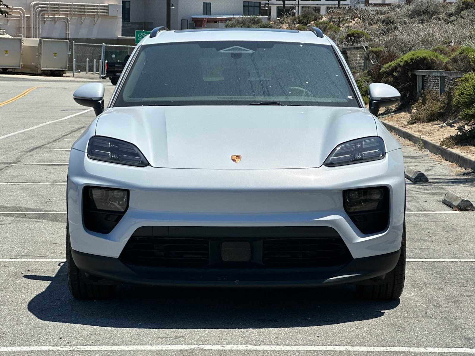 New 2025 Porsche Macan Electric image 11