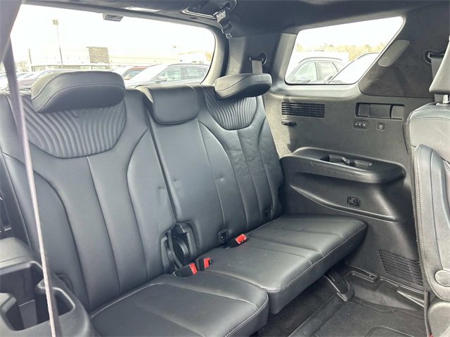 Used 2023 Hyundai Palisade Calligraphy image 17