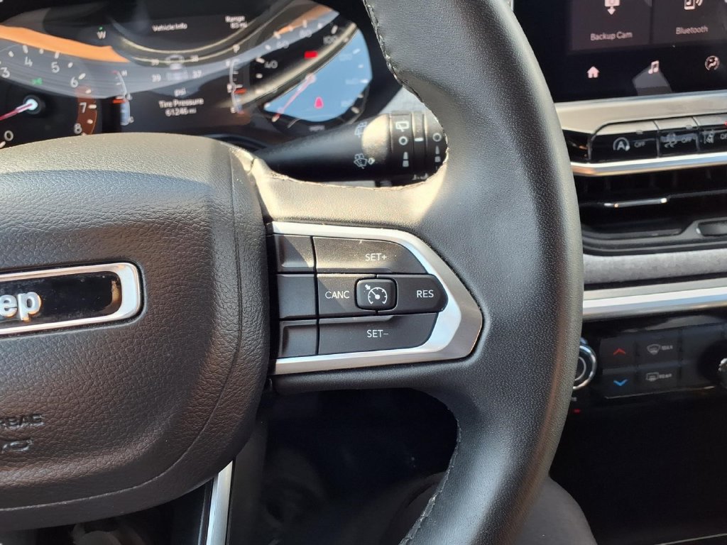 Used 2024 Jeep Compass Latitude AWD/4WD image 17