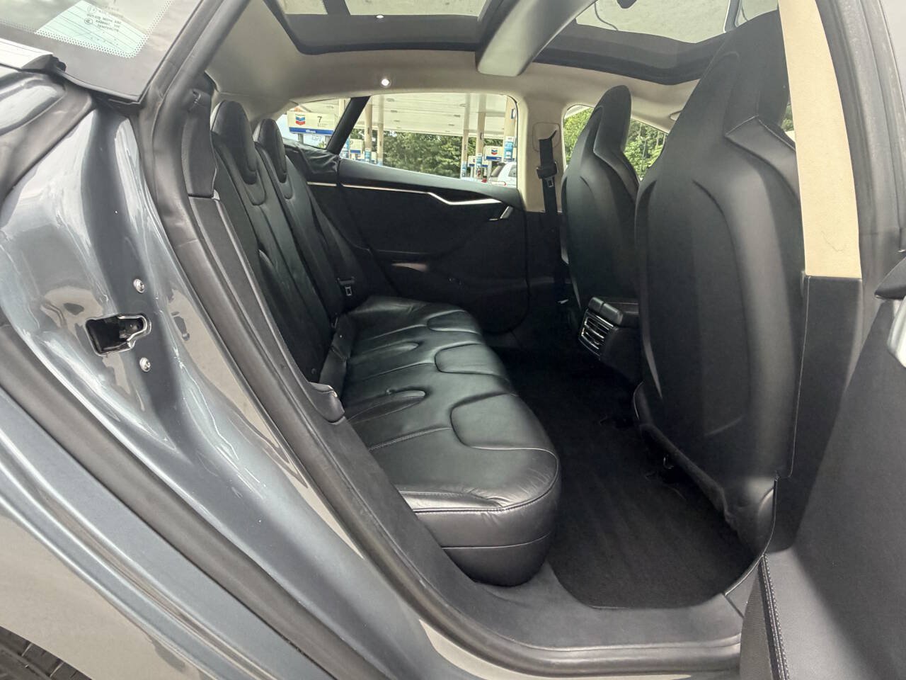 Used 2012 Tesla Model S RWD image 10