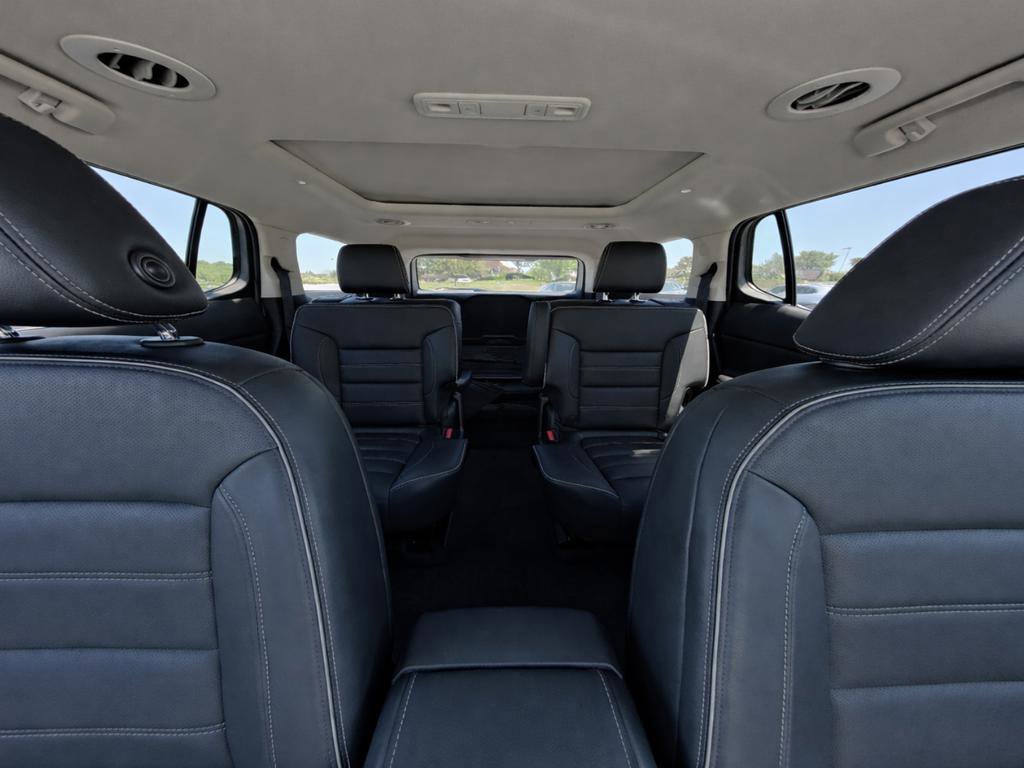 Used 2018 GMC Acadia Denali w/ Technology Package FWD image 13