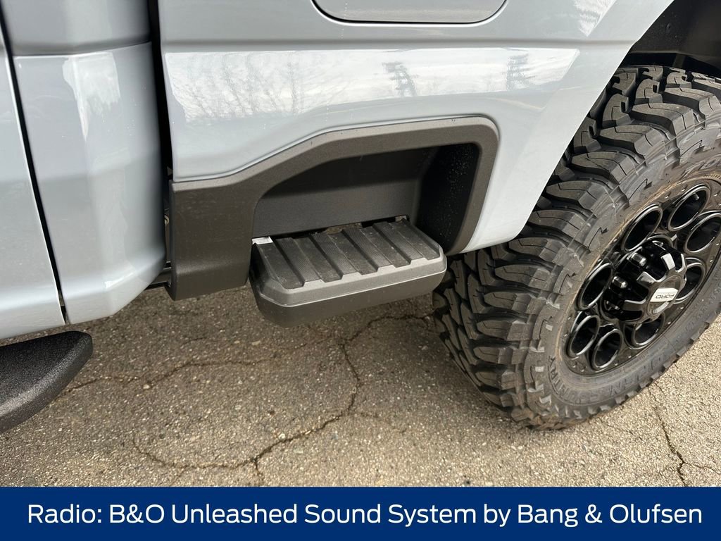 New 2026 Ford F250 Lariat w/ Black Appearance Package image 23