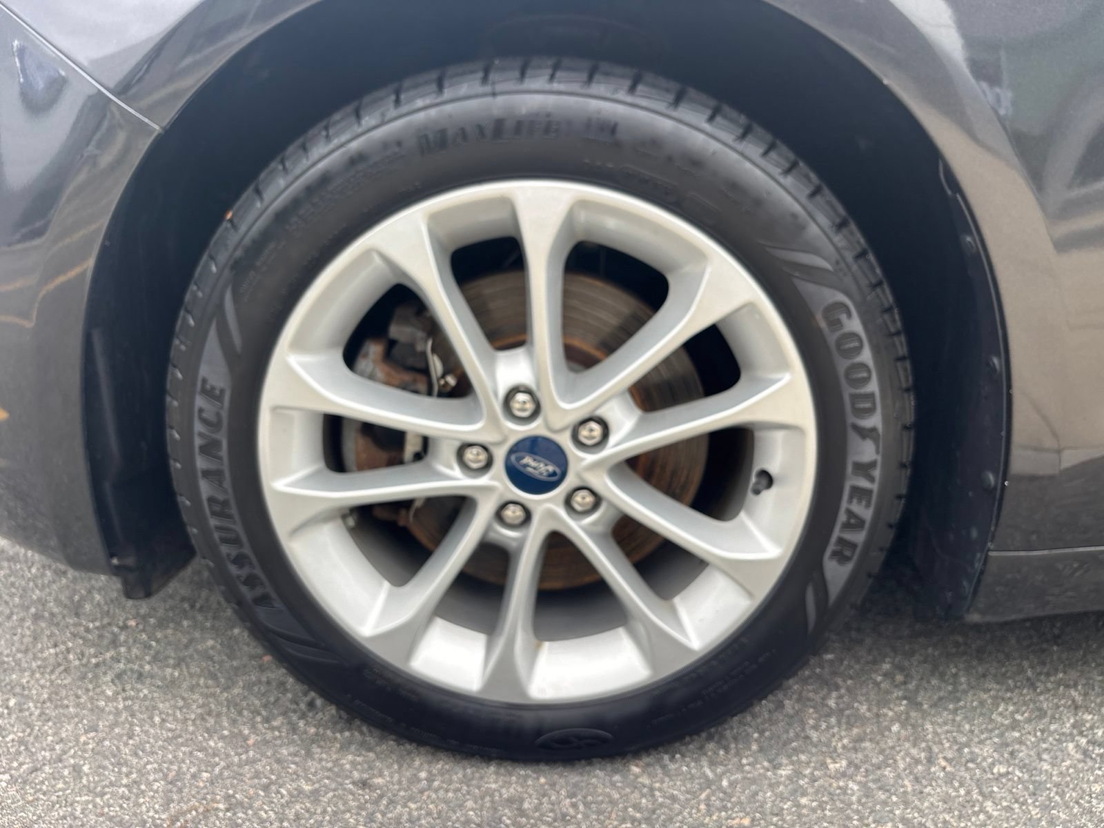 Used 2019 Ford Fusion Energi Titanium FWD image 40