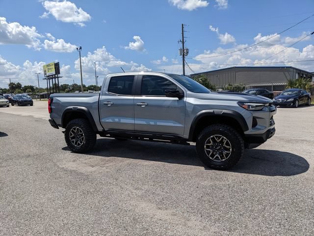 Used 2024 Chevrolet Colorado ZR2 w/ ZR2 Convenience Package III AWD/4WD image 2