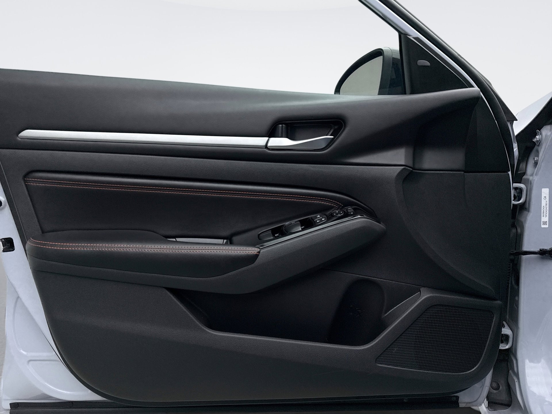 Used 2023 Nissan Altima 2.5 SR image 9