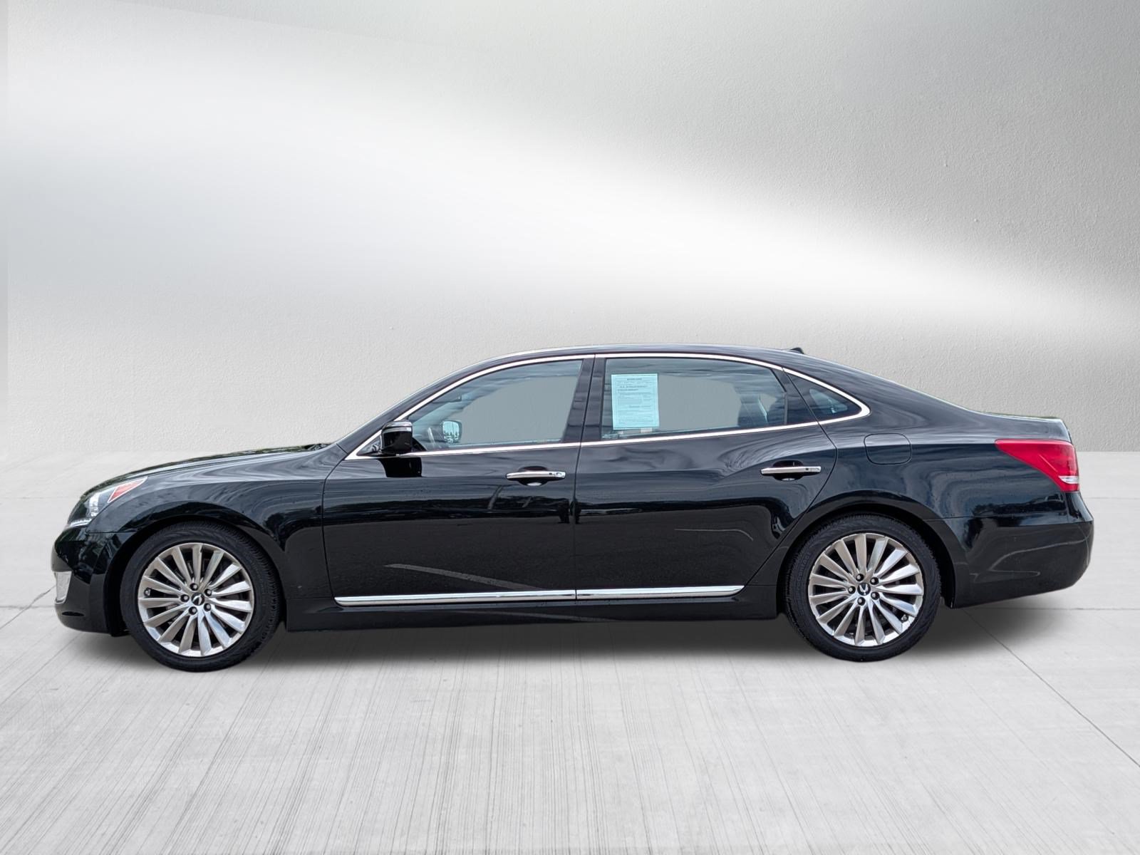 Used 2014 Hyundai Equus Signature RWD image 4