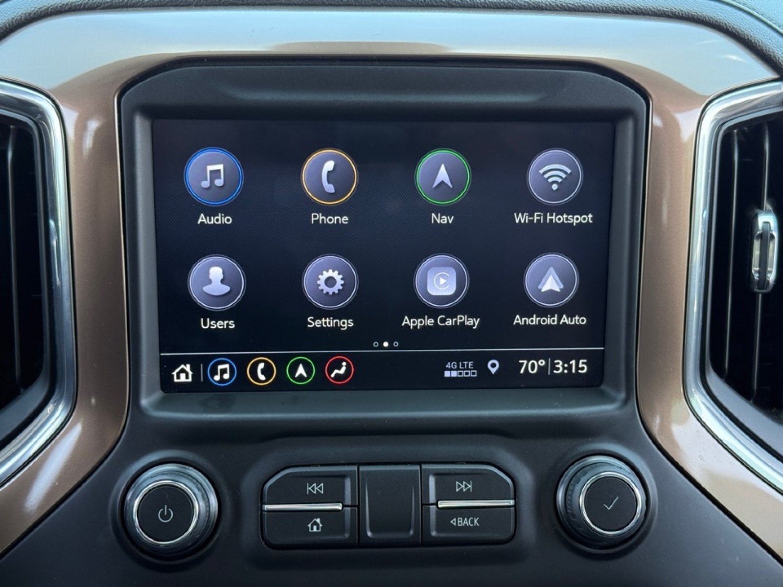 Used 2019 Chevrolet Silverado 1500 High Country w/ Technology Package AWD/4WD image 16