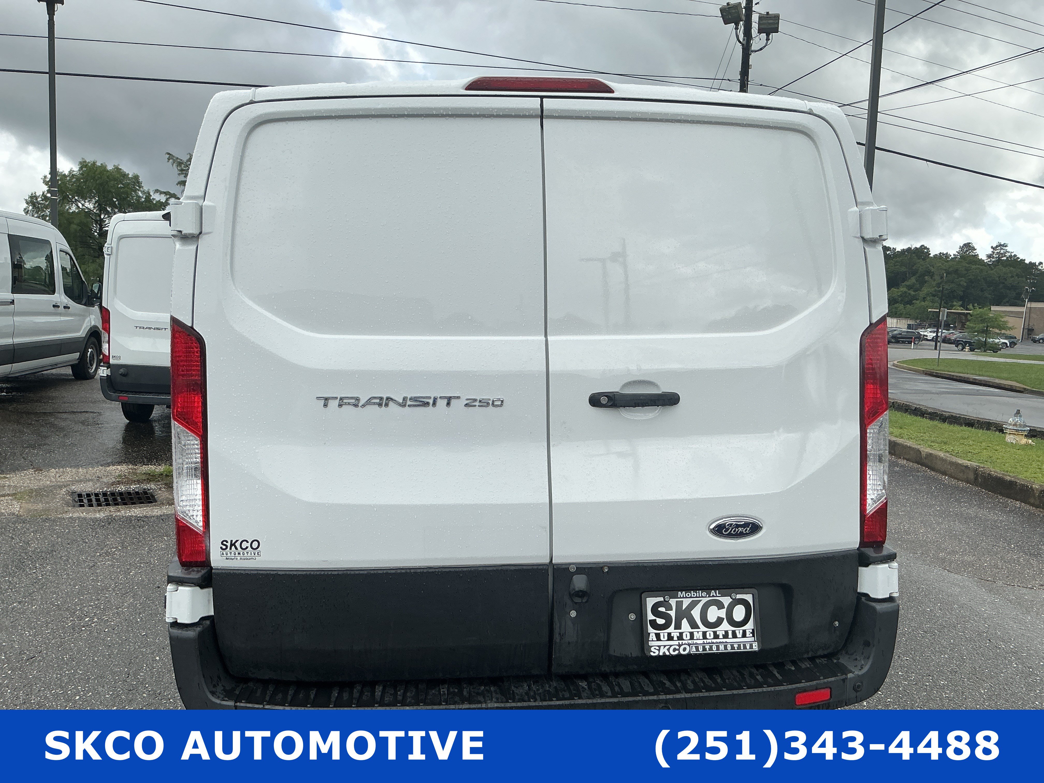 Used 2020 Ford Transit 250 Low Roof w/ Upfitter Package RWD image 4