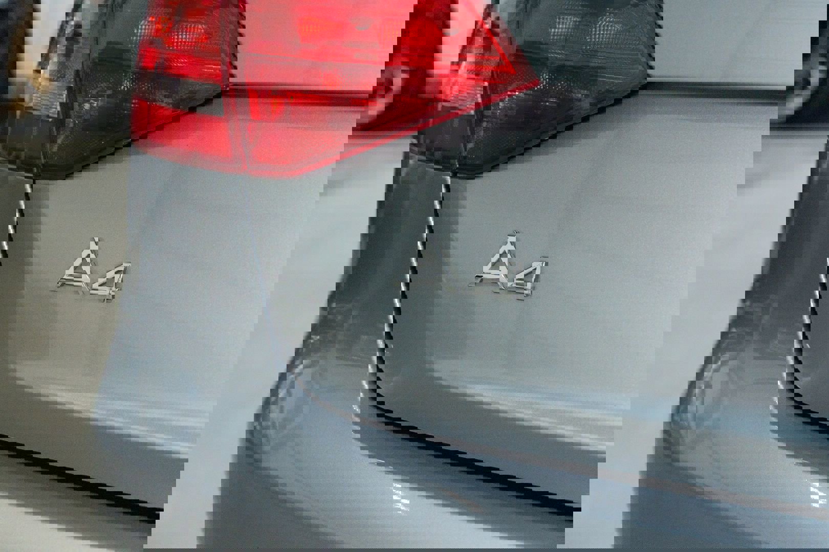 Used 2011 Audi A4 2.0T Premium Plus image 10