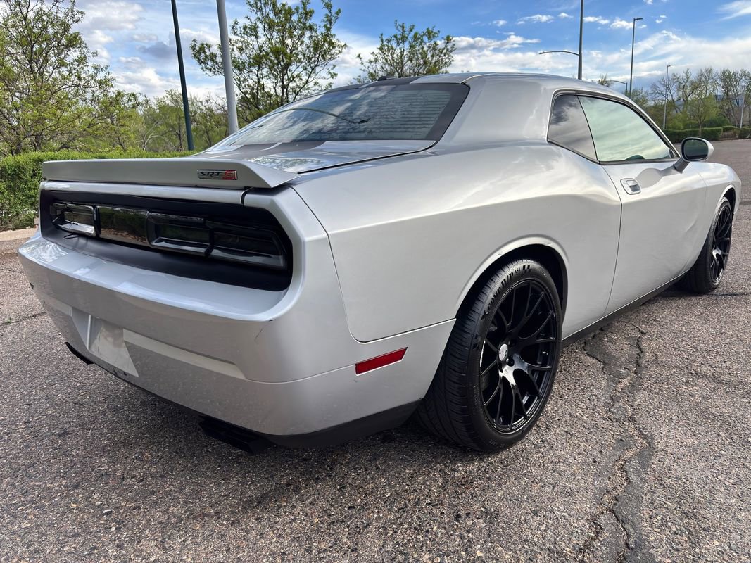 Used 2009 Dodge Challenger SRT8 w/ SRT Option Group II RWD image 6