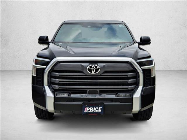 Used 2025 Toyota Tundra Limited AWD/4WD image 2