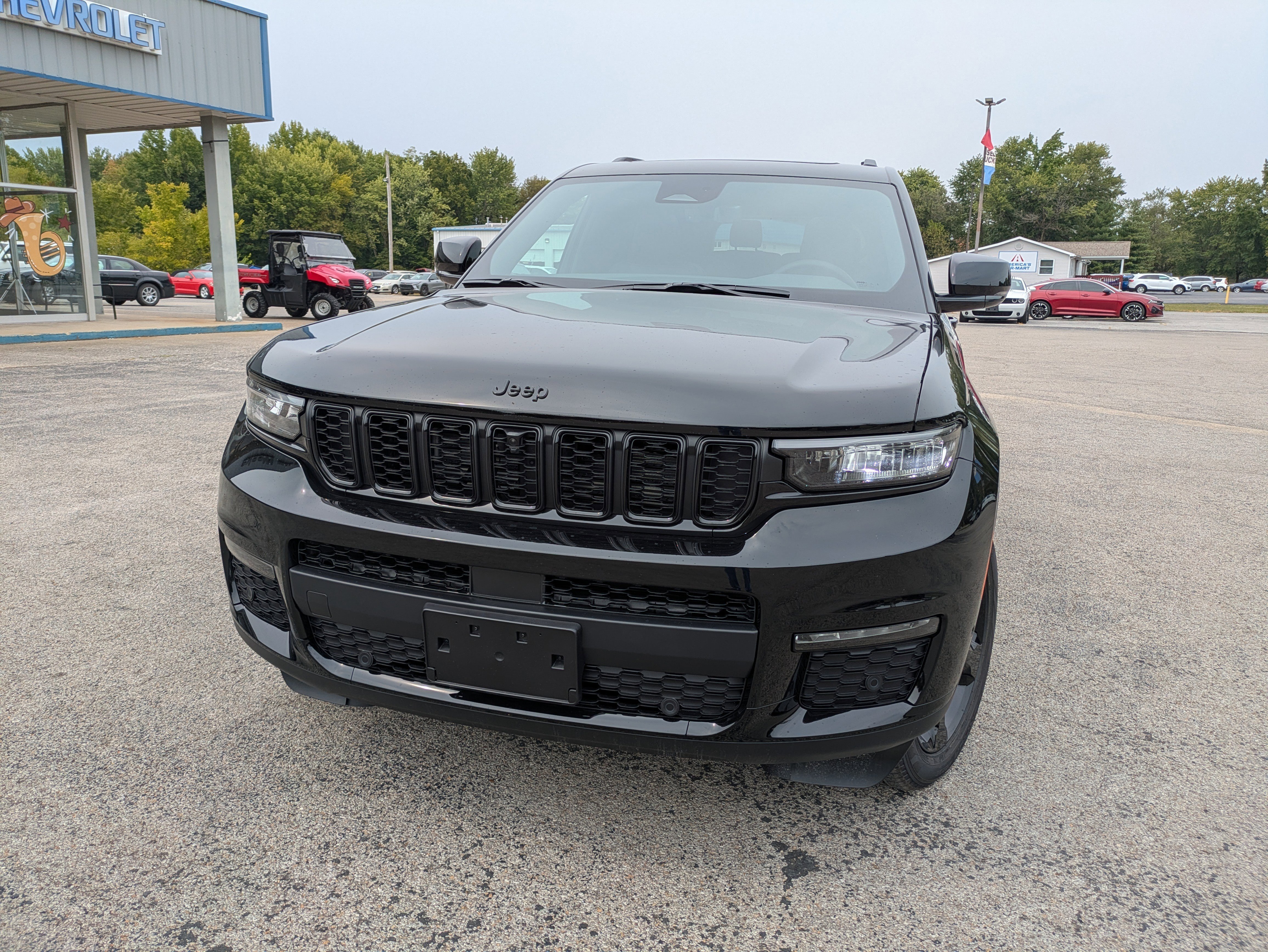 New 2025 Jeep Grand Cherokee L Limited w/ Luxury Tech Group II image 2