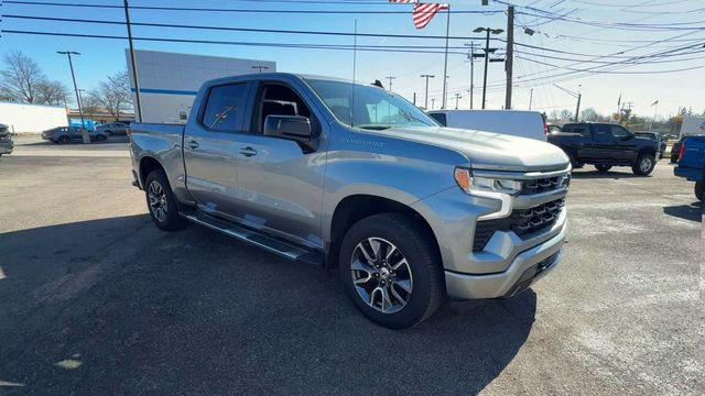 Used 2023 Chevrolet Silverado 1500 RST w/ Protection Package image 2