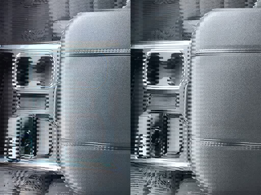 Used 2024 Chevrolet Silverado 1500 LT Trail Boss w/ Protection Package image 21