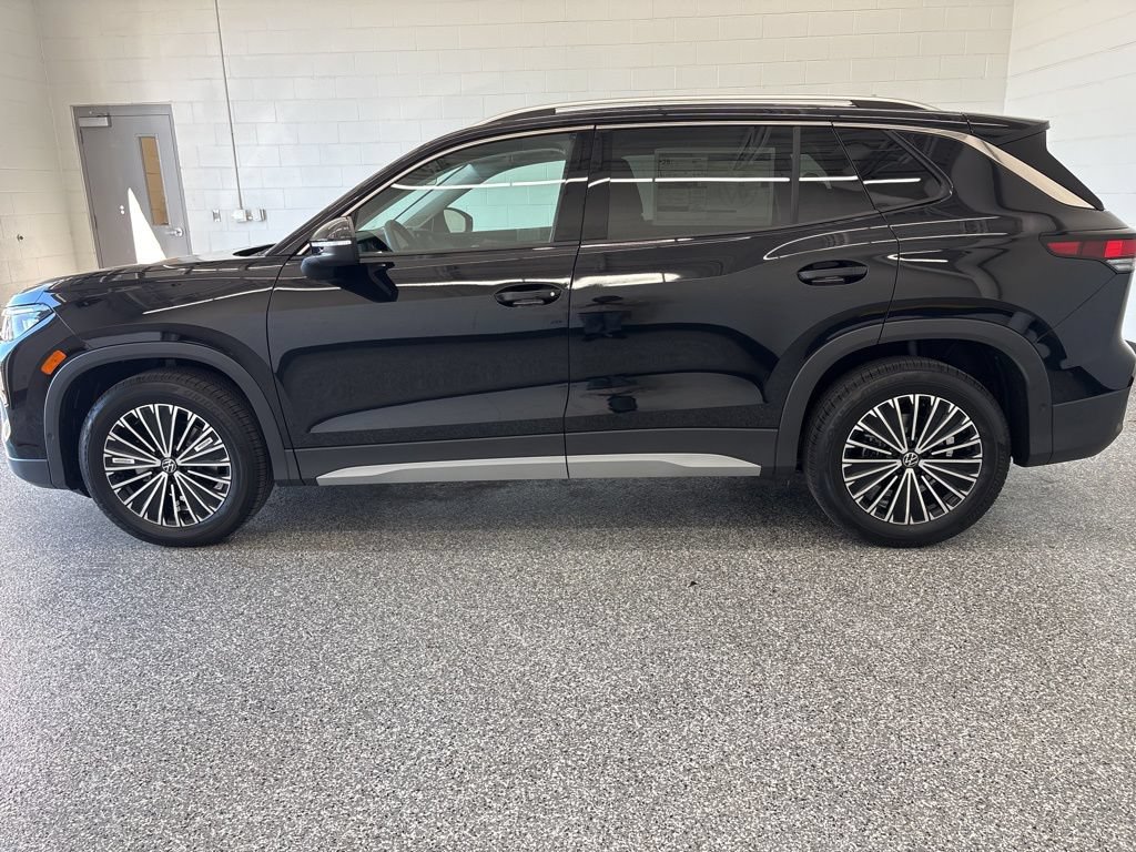New 2026 Volkswagen Tiguan S FWD image 2