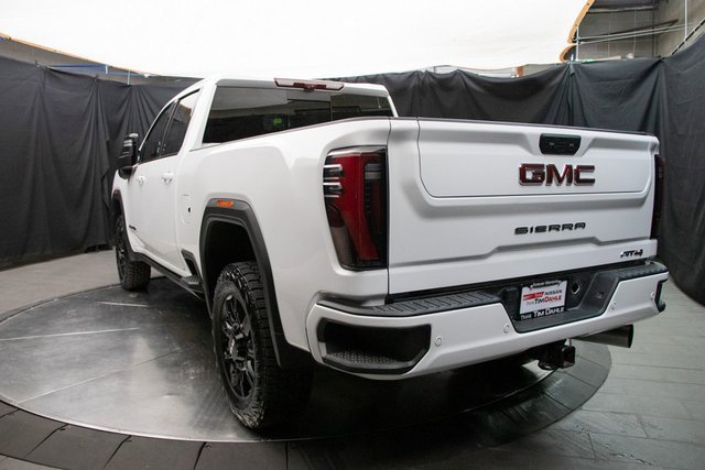 Used 2024 GMC Sierra 3500 AT4 w/ AT4 Premium Plus Package image 10