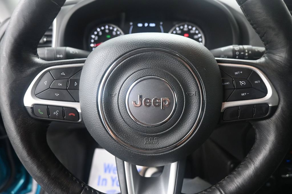 Used 2020 Jeep Renegade Latitude w/ Cold Weather Group AWD/4WD image 36