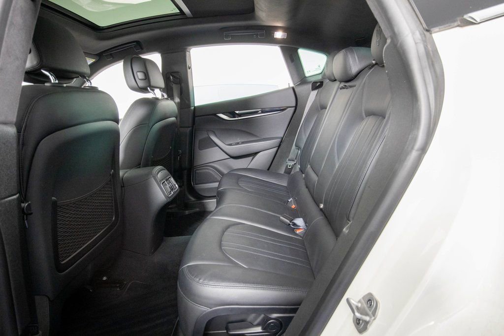 Used 2023 Maserati Levante Modena image 11