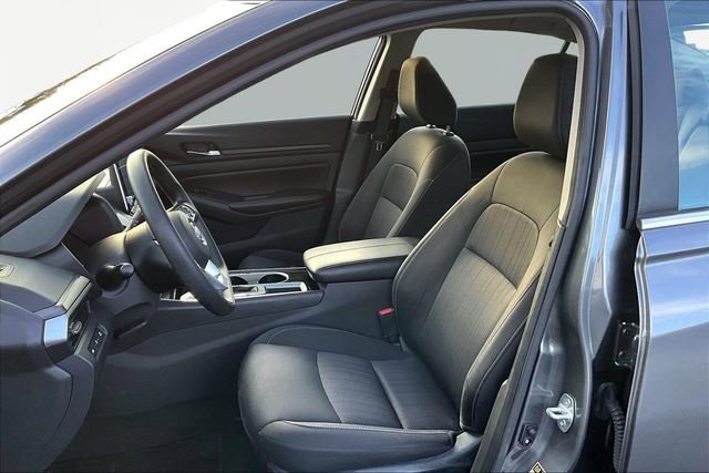 Used 2024 Nissan Altima 2.5 SV image 15