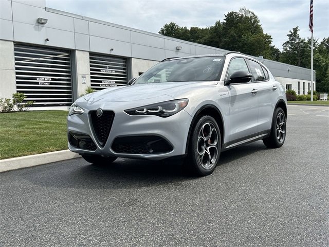 New 2025 Alfa Romeo Stelvio Sprint w/ Veloce Package