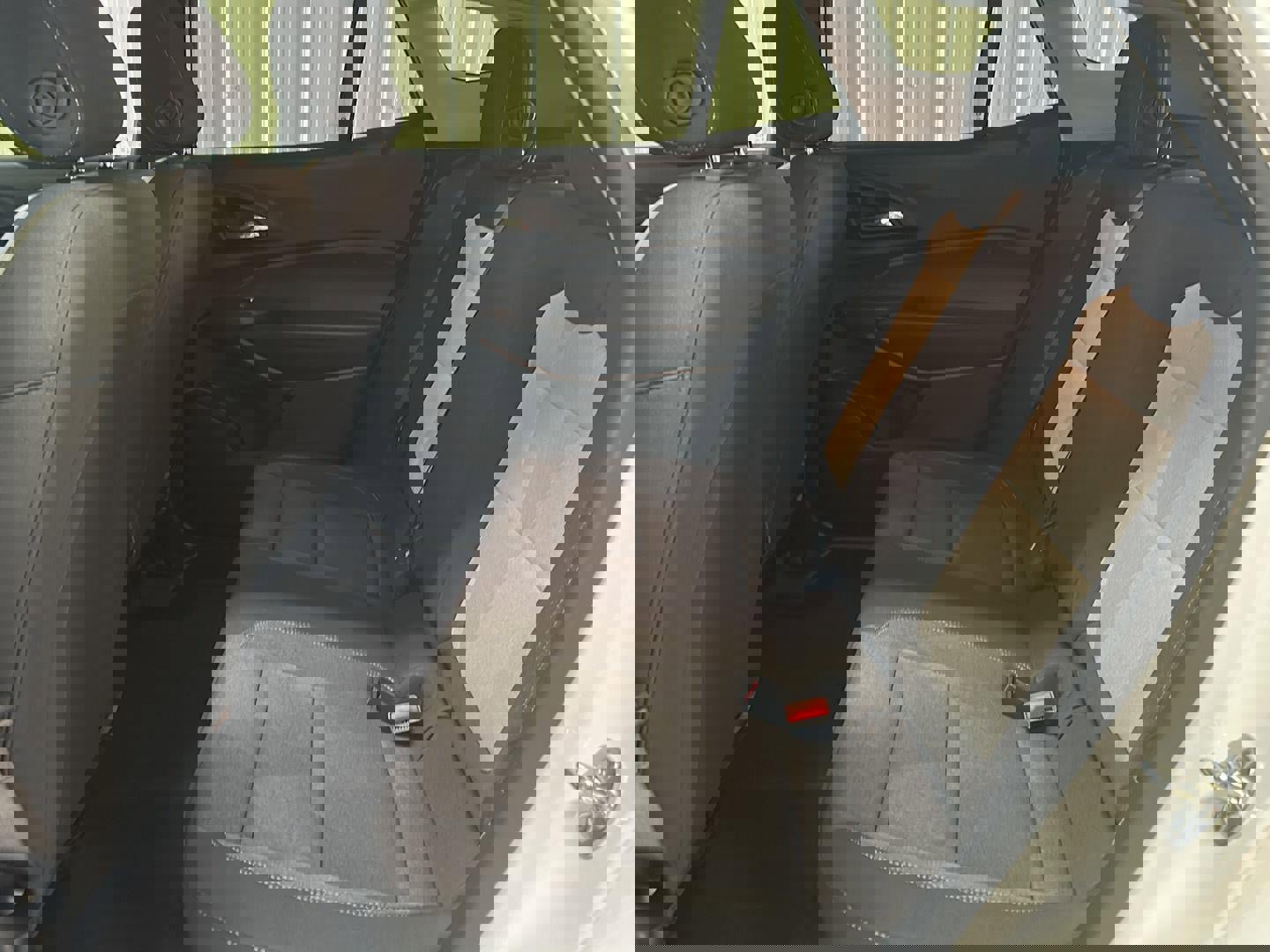 Used 2025 Chevrolet Trax LS w/ LS Convenience Package image 18