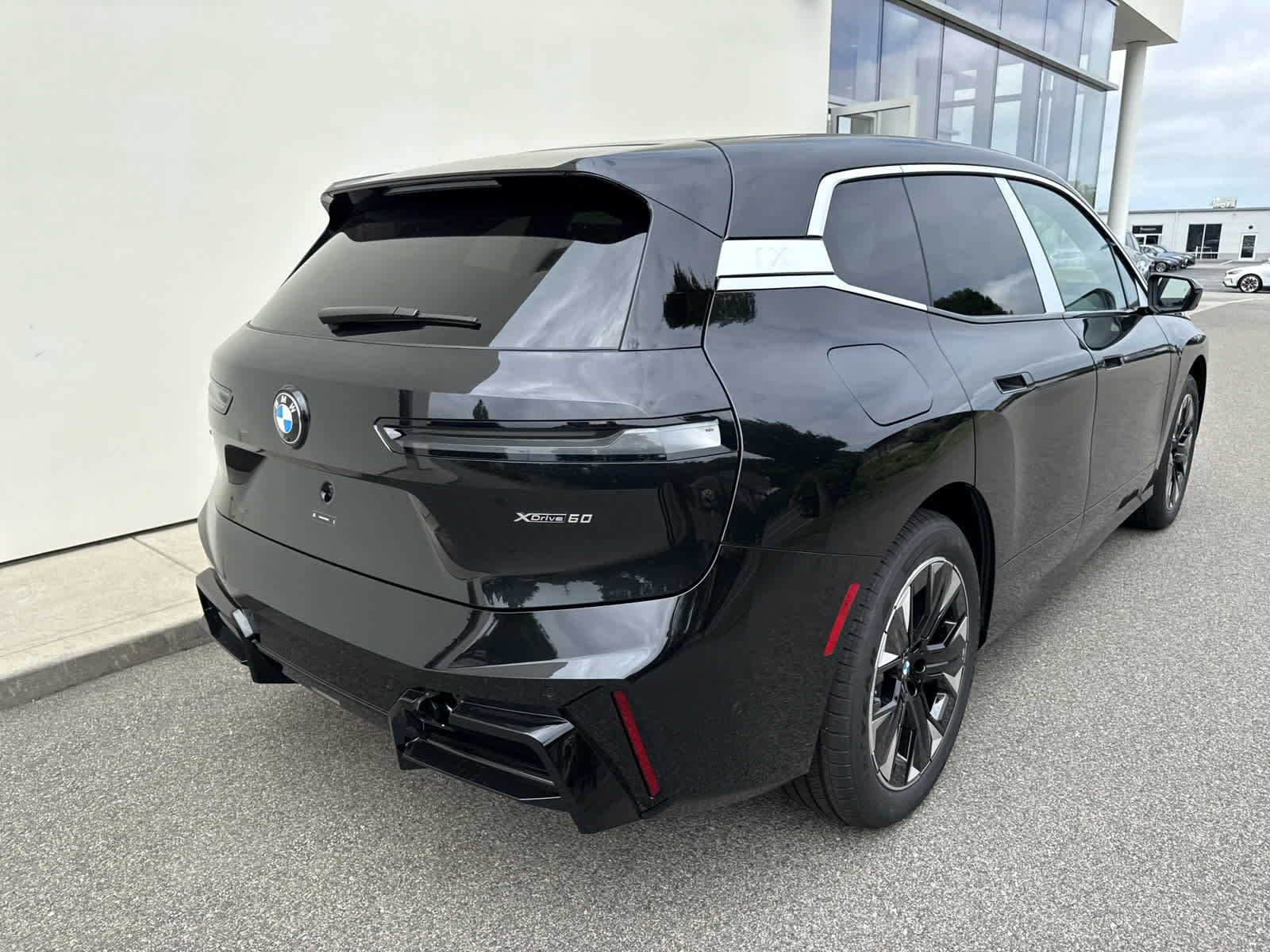 New 2026 BMW iX xDrive60 w/ M Sport Package image 4