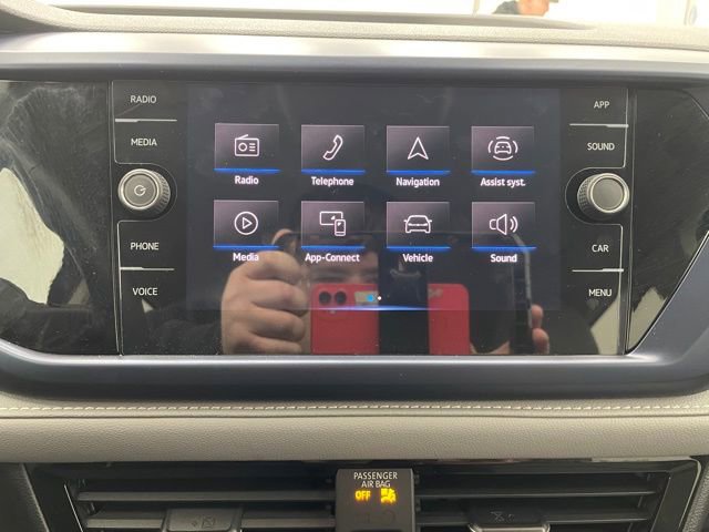 Used 2024 Volkswagen Taos SE w/ Black Wheel Plus Package image 3