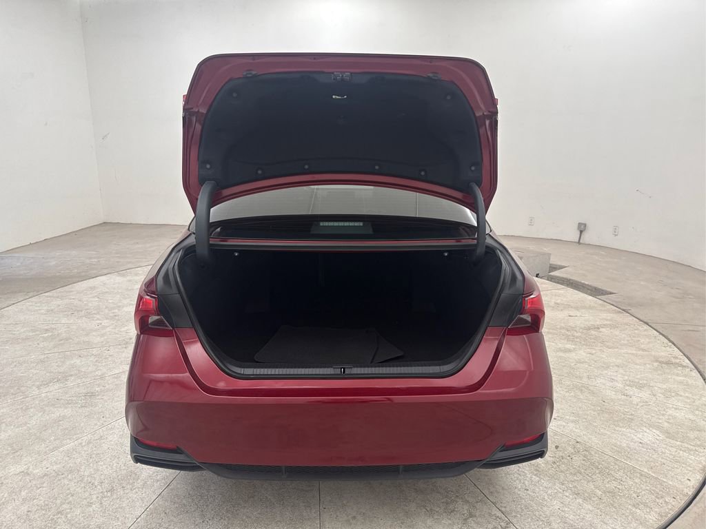 Used 2019 Toyota Avalon Limited image 23