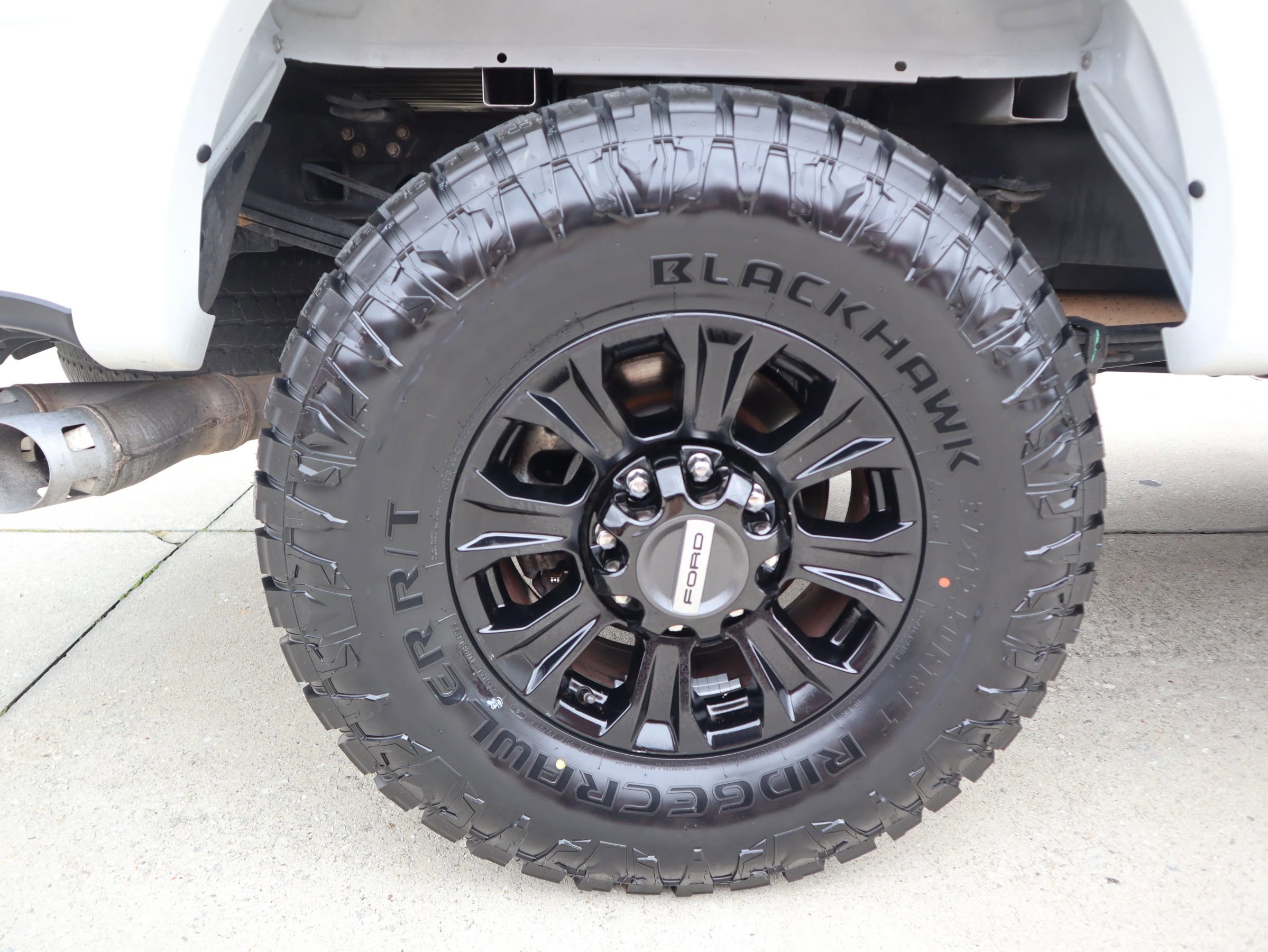 Used 2022 Ford F350 Lariat w/ Tremor Off-Road Package image 37