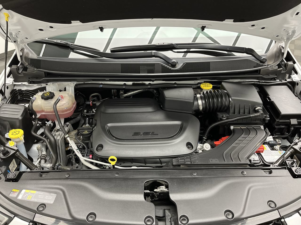 Used 2022 Chrysler Pacifica Limited w/ S Appearance Package FWD image 30