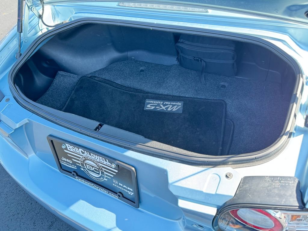 Used 2008 MAZDA MX-5 Miata RWD image 16