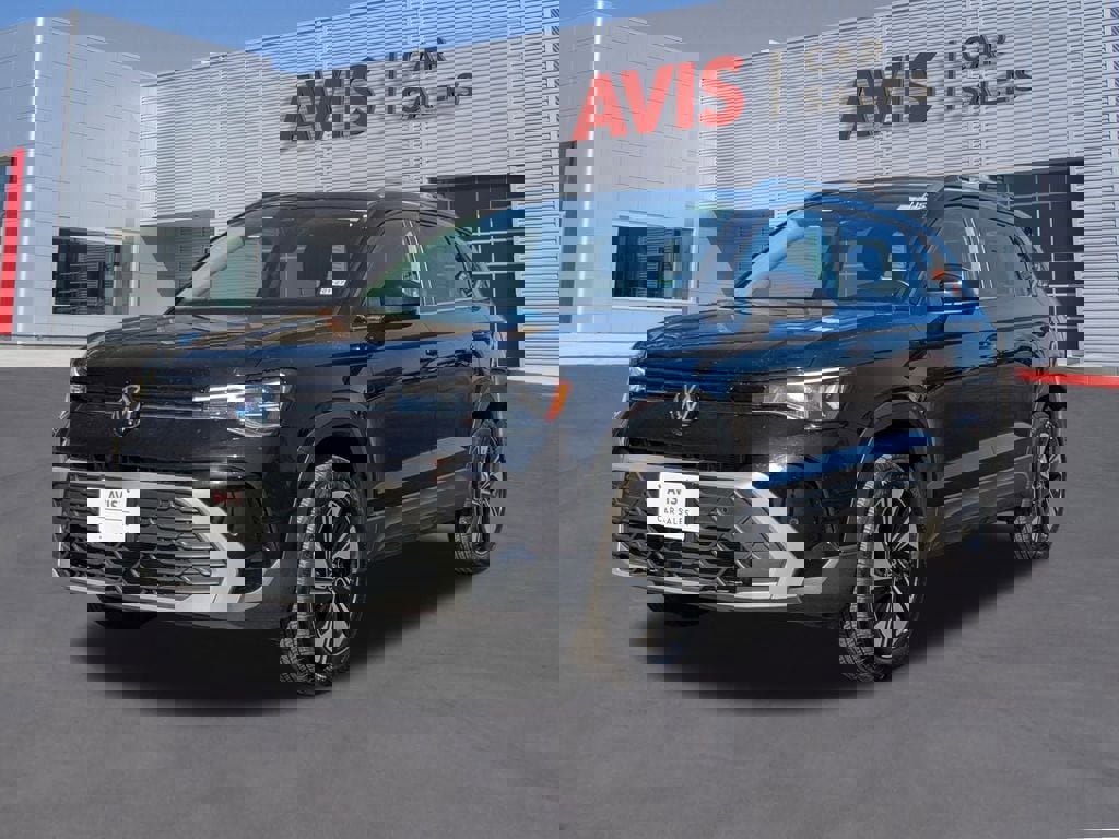 Used 2025 Volkswagen Taos SE