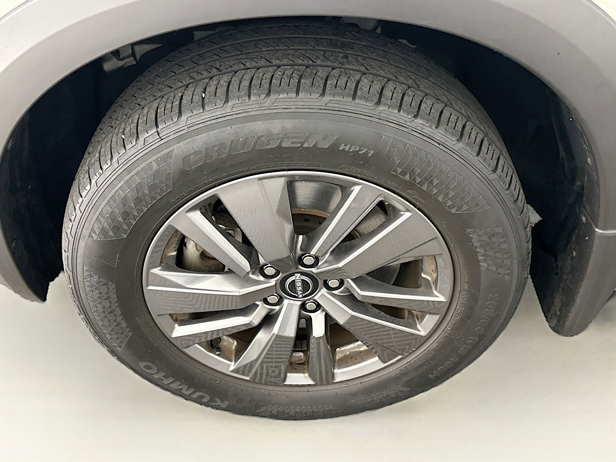 Used 2023 Nissan Pathfinder SV w/ SV Premium Package image 11