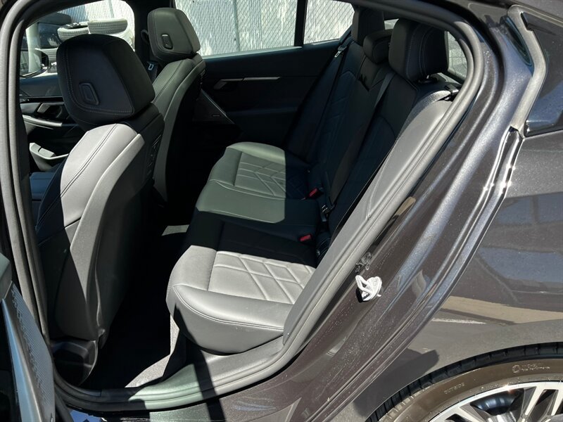 Used 2026 BMW 530i xDrive w/ M Sport Package AWD/4WD image 22