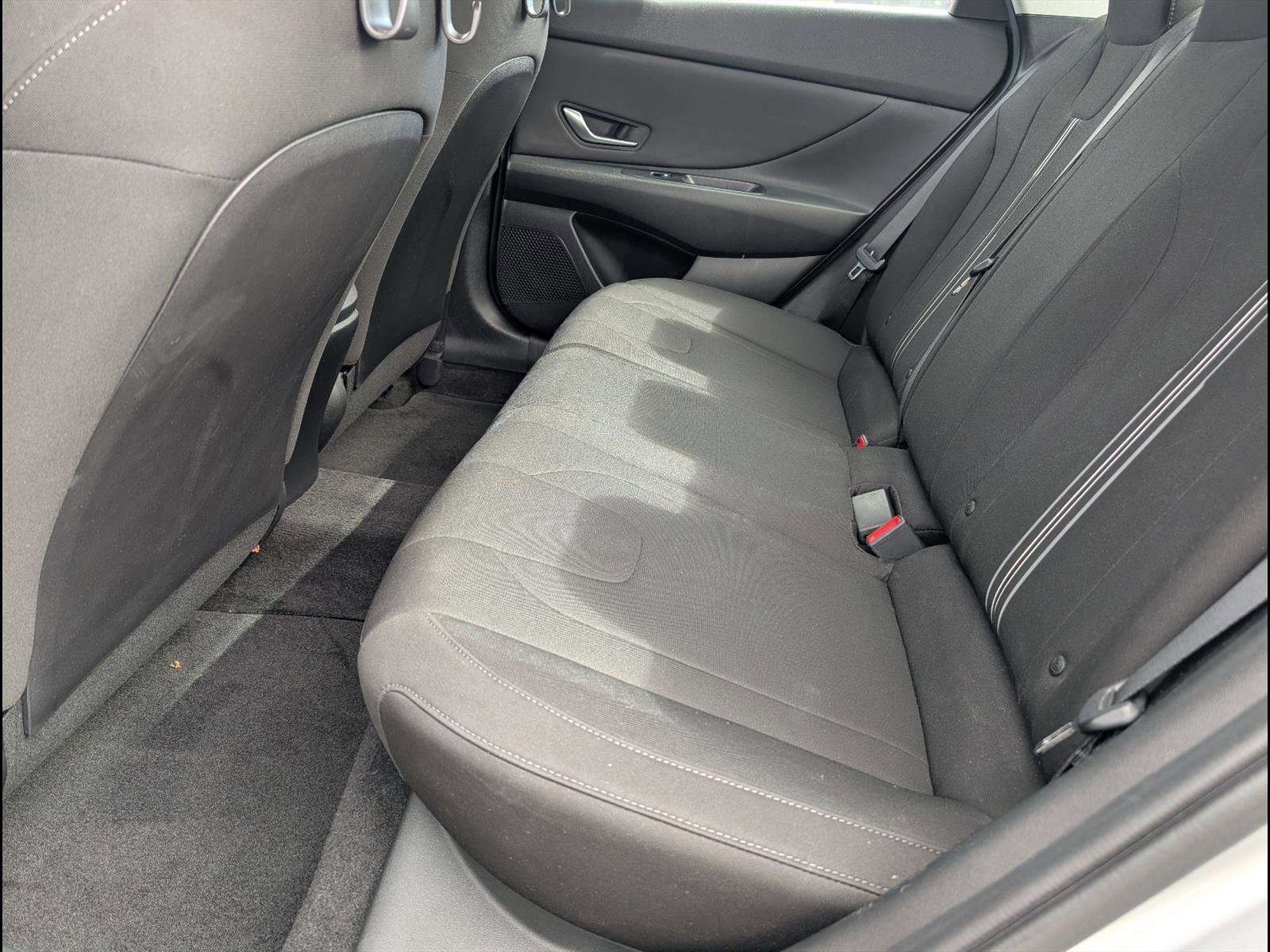 Used 2023 Hyundai Elantra SEL w/ Convenience Package image 9