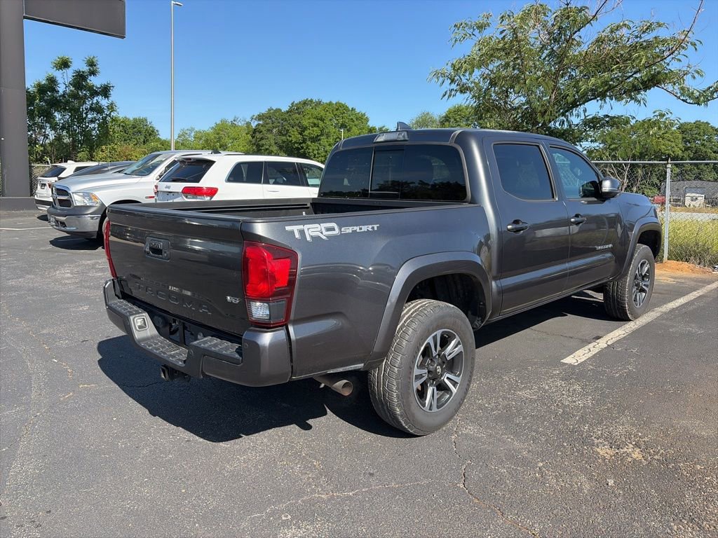 Used 2018 Toyota Tacoma TRD Sport w/ Technology Package image 6